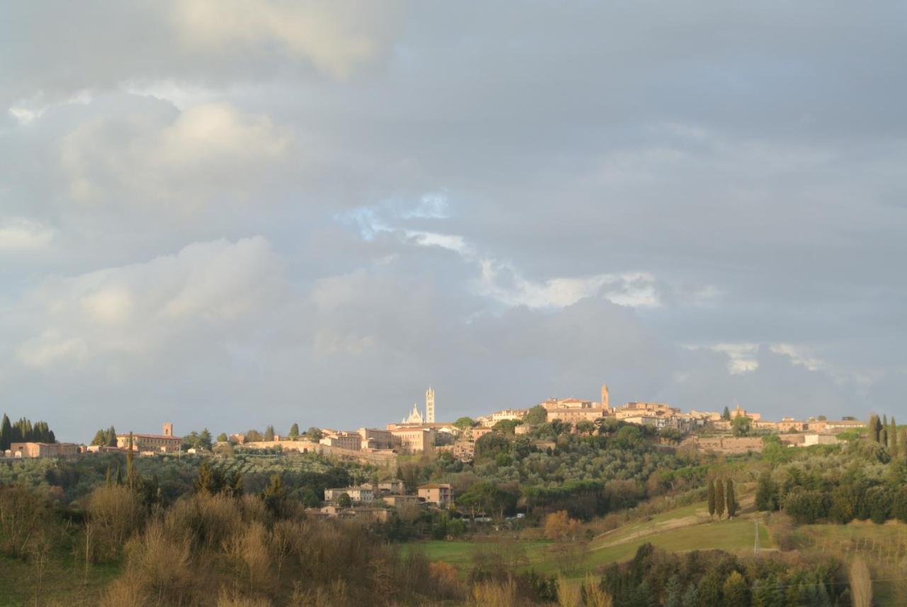 Villa Caprera Siena Bagian luar foto